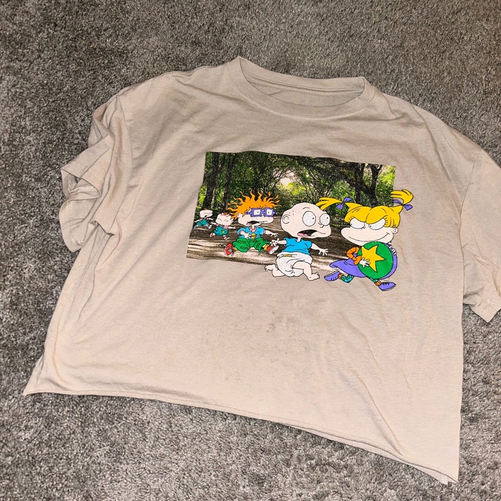 Cropped graphic tee